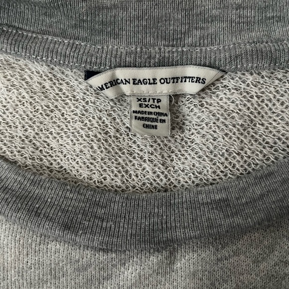 AMERICAN EAGLE CROPPED LONG SLEEVE! - Picture 2 of 3